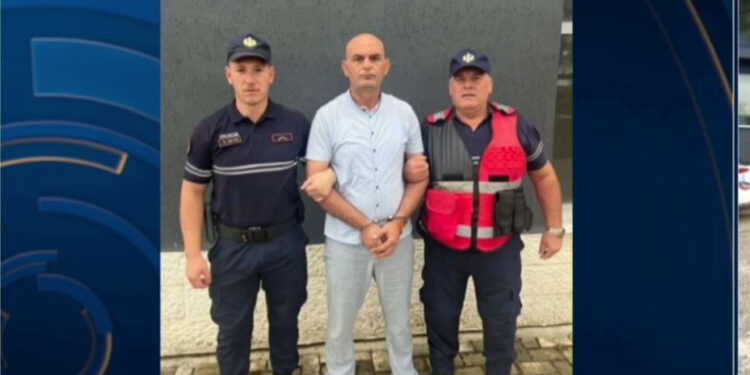 “I vrava se u zunë me djalin”, fjalët e para në polici të autorit të vrasjes së dyfishtë në Fier