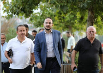 Salianji nis takimet në terren dhe projekton fitoren në Elbasan