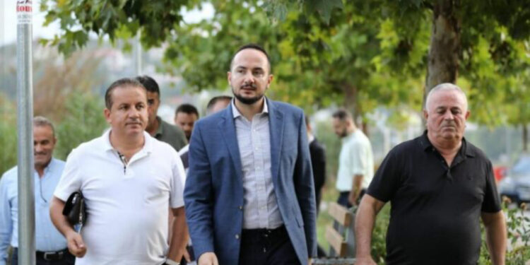 Salianji nis takimet në terren dhe projekton fitoren në Elbasan