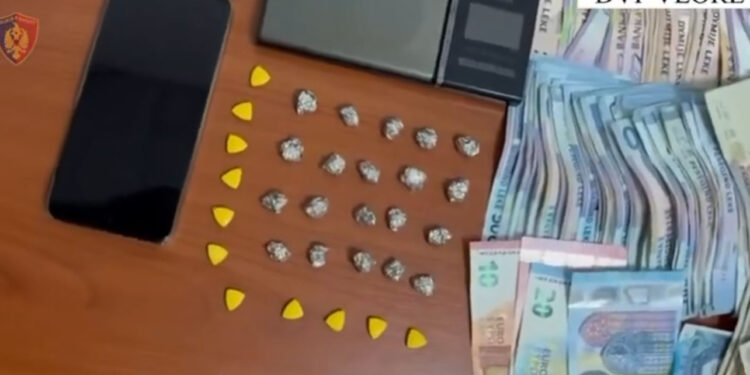 Shiste doza kokaine në tabakino, arrestohet 33-vjeçari në Dhërmi