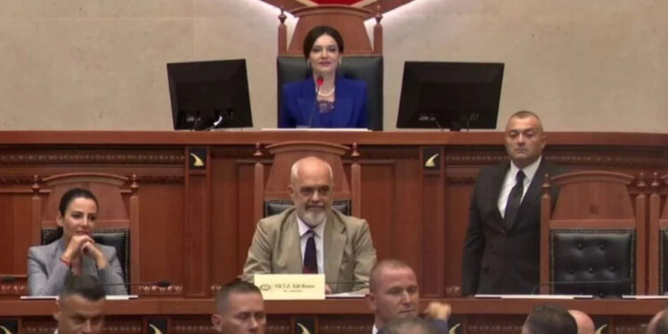 Seanca në Kuvend, Rama e Balluku në interpelancë me deputetët e PD