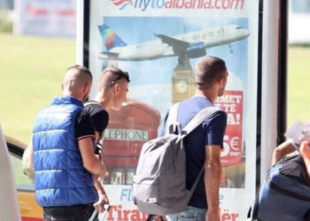 Vijon ikja pa kthim! BE dha 75 mijë leje qëndrimi në 2023, në 15 vjet 920 mijë të larguar