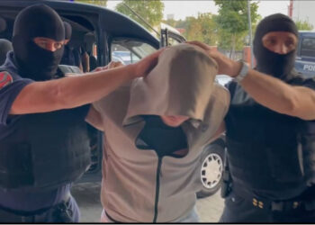 15 të arrestuar në Tiranë, ‘mbushën’ shkollat me kokainë