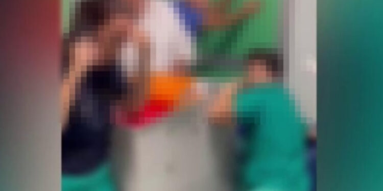 Kaos dhe terror! 40 persona shkatërrojnë spitalin Onkologjik pasi iu vdes i afërmi në Itali