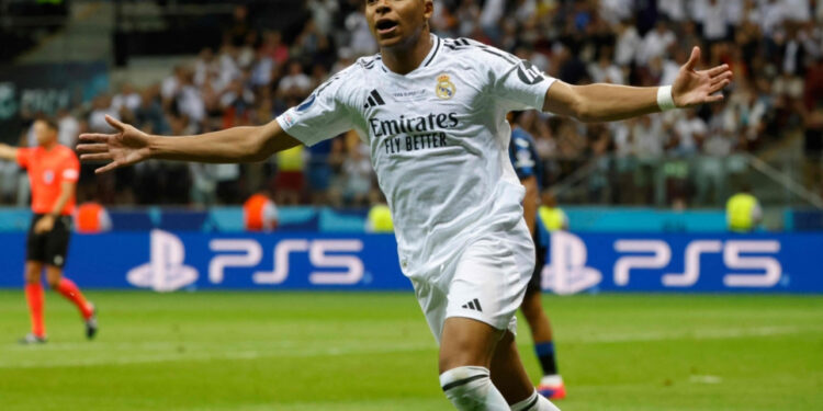 “Galaktikët” fitojnë në transfertë, Mbappe e Vinicius heronj të “Los Blancos” përballë Real Sociedad