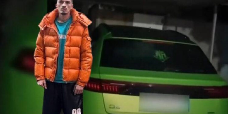 Pas Hatit, edhe Kozakut i bllokohet makina luksoze. U kap i dehur në timon