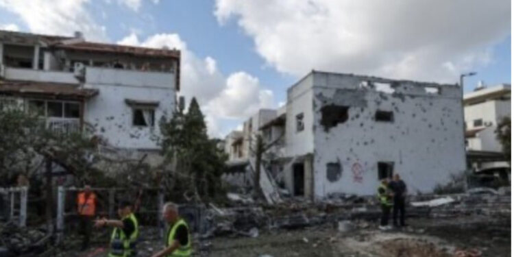 Hezbollah lëshon mbi 100 raketa në Izrael, rritet frika për luftë