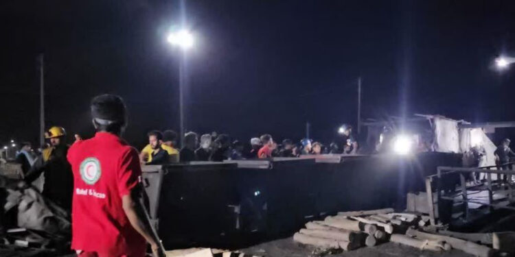 Miniera shpërtheu pas rrjedhjes së metanit/ 31 të vdekur dhe dhjetra minatorë të bllokuar në Iran