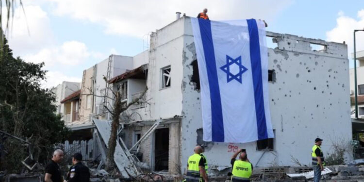 Tensionet në Liban, Hezbollahu sulmon me 100 raketa zonat pranë qytetit Haifa, kundërpërgjigjet ushtria izraelite