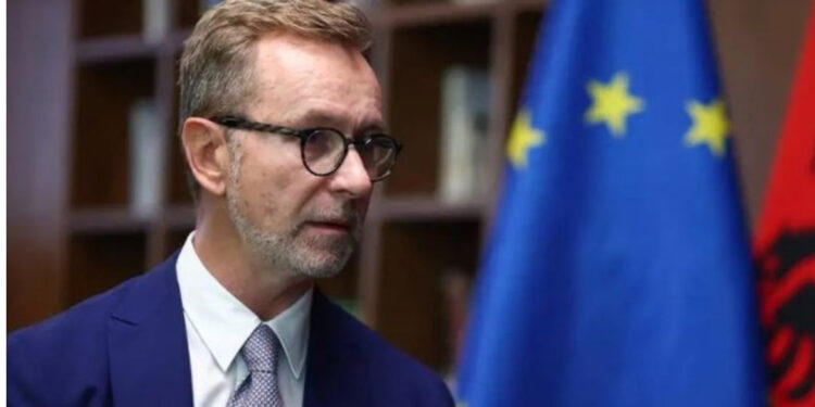 “Duhen marrë parasysh dhe element që mund ta pengojnë zbatimin e saj!” Gonzato mesazh magjistratëve: Mbroni Reformën në Drejtësi