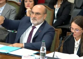 LIVE-Mandati i deputetit Vullnet Sinaj, debat në mbledhjen e Këshillit