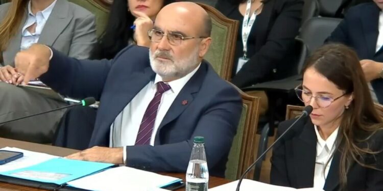 LIVE-Mandati i deputetit Vullnet Sinaj, debat në mbledhjen e Këshillit