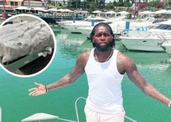 FOTO/ 2 valixhe me 60 kg drogë! Arrestohet ish-sulmuesi i Arsenalit