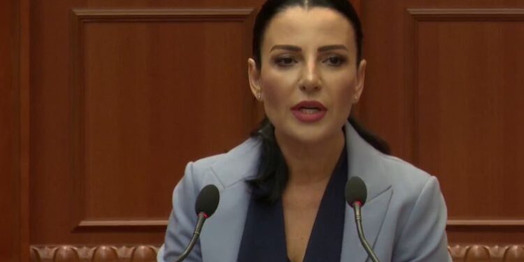 Interpelanca me opozitën, Balluku për projektin Thumanë-Kashar: Banorëve iu kam dhënë zgjidhje, rrugët po kryehen sipas standardeve të BE-së