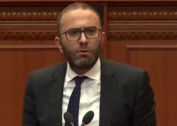 “Policinë dhe pushtetin ia ke dorëzuar krimit”, Bardhi-Ramës: Nuk dhe asnjë përgjigje, ku do i çosh mbetjet, si do i përpunosh?