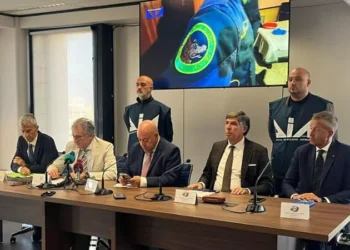 Droga kalonte në Itali nga Shqipëria me peshkarexha, aksion i madh policor në Bari. Arrestohen 12 persona