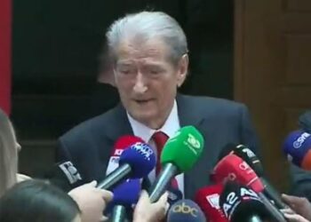 Berisha del nga shtëpia për në SPAK: Ndihem më i motivuar se kurrë