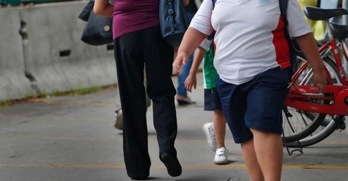 Shkencëtarët zbulojnë se çfarë e shkakton obezitetin te shumica e njerëzve