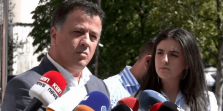 ‘Lironi Berishën’! Protestë tek SPAK-u/ Noka: Dumani do përfundojë si Koçi Xoxe