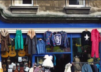 Kosto e jetesës çon shqiptarët te “Gabi”; Bien importet e veshjeve të reja rriten të të përdorurave