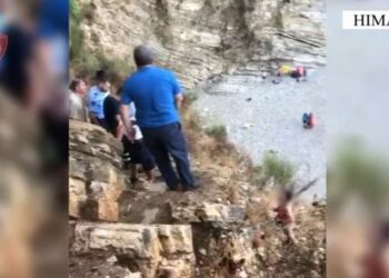 Ishin bllokuar në Gjirin e Filikurit, policia shpëton dy turistë maqedonas