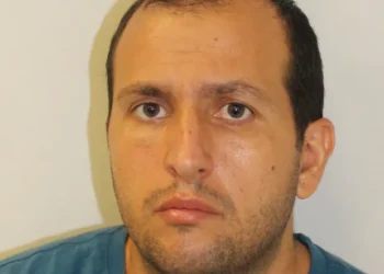 I dënuar me burgim të përjetshëm, shqiptari masakron dy gardianë të burgut në Mbretërinë e Bashkuar