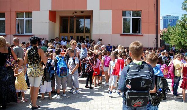 Rënia e numrit të nxënësve/ Mbyllen gjashtë shkolla dhe disa klasa në qarkun e Korçës