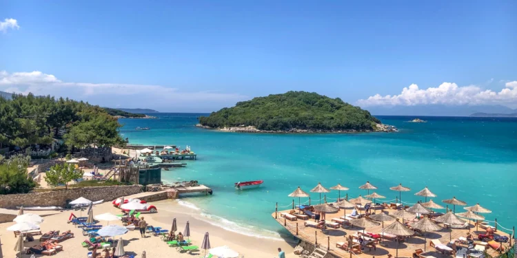 Hajdutët e KSAMILIT/ Rritja e çmimeve në korrik “përzuri” turistët nga hotelet, sidomos vendasit