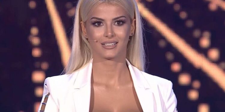 Marina Vjollca rikthehet në Top Channel