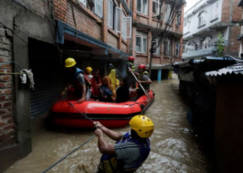38 viktima nga përmbytjet dhe rrëshqitjet e tokës në Nepal