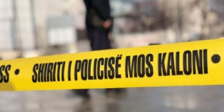 E FUNDIT/ Plagosje me thikë në Tiranë