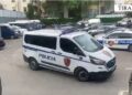 Punonjësi i policisë godet 11-vjeçarin me pasqyrën e makinës