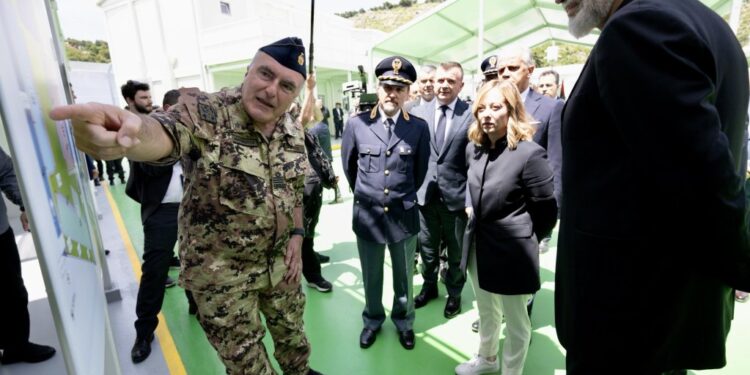 Marrëveshja për emigrantët/ Sindikatat e oficerëve të burgjeve italiane në protestë: Na kujton kampet e burgut