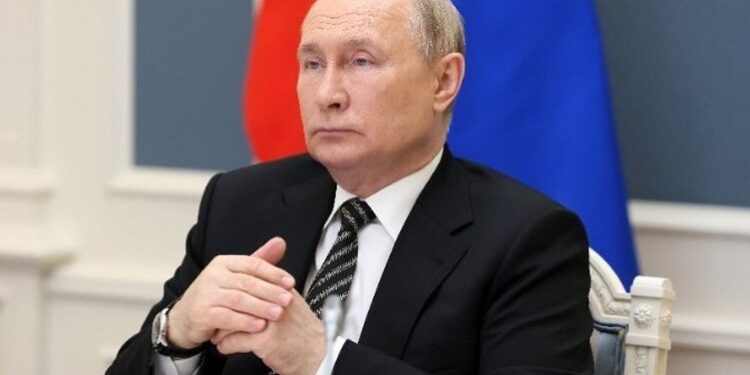 Putin paralajmëron NATO-n: Nëse lejoni armët me rreze të gjatë veprimi nga Ukraina, jeni në luftë me Rusinë