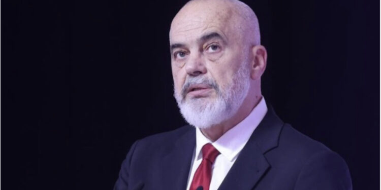 Qendrat e emigrantëve në Shëngjin, Rama për ‘La Repubblica’: Ajo që ndodh brenda nuk na shqetëson