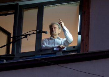 ‘Zbrazën Shqipërinë më shumë se çdo pushtim’/ Berisha-diasporës: U tregoni vendin narko-politikanëve që ju përzunë nga vendi