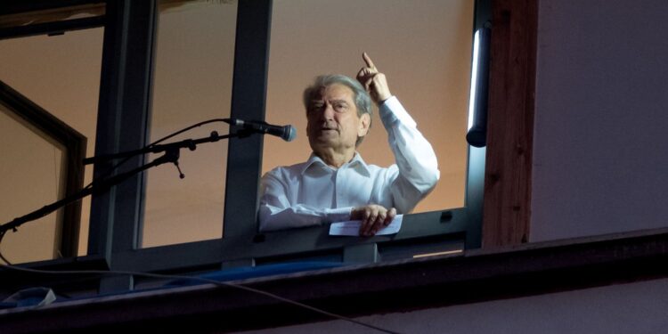 ‘Zbrazën Shqipërinë më shumë se çdo pushtim’/ Berisha-diasporës: U tregoni vendin narko-politikanëve që ju përzunë nga vendi