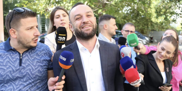 Do arrestohet nga SPAK për lidhje me bandat e Shijakut/ Vjen reagimi i parë i deputetit socialist që dha dorëheqjen: Do të kujdesem për …