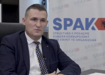 FOTO/ 6 ditë pas anulimit, SPAK rihap për herë të dytë tenderin 4 mln eurosh për shkallë, tunel ajror dhe mobilim zyrash