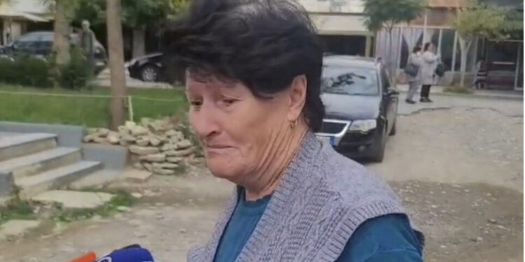 ‘Mu m’pi trupi, djalë i vetëm po futet në dhe…’ NUK MBAHEN LOTET! Flasin fqinjët e 29 vjecarit ‘Nga i keqi e pëson i miri…’