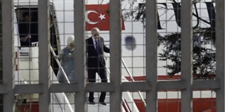 Erdogan zbret në Tiranë