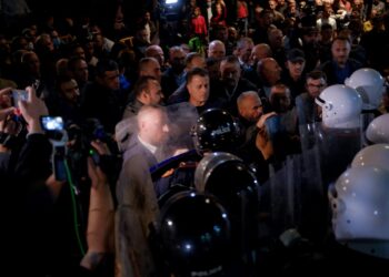 Bilanci i protestës/ 9 në kërkim, 10 policë u plagosën, në hetim Bardhi, Noka dhe Minarolli