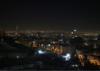 Britania: Irani nuk duhet t’i përgjigjet sulmeve izraelite