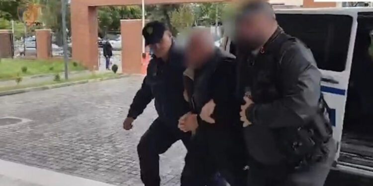 PAMJET/ Armë zjarri, municion luftarak, tritol e granata në banesë, arrestohet një person