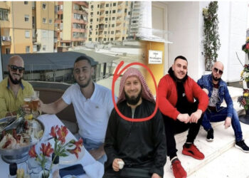 Kush është “Sheiku” i Selitës? Dalin FOTOT e “pronarëve” të magazinës së kanabisit