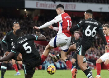 Arsenal dhe Liverpool ndahen në paqe në derbin e katër golave në ‘Emirates’