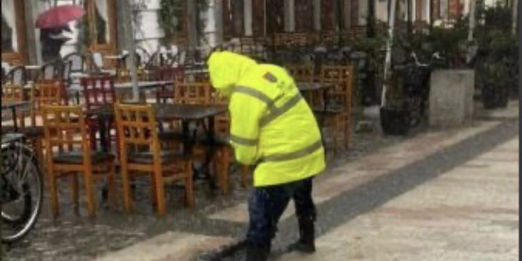 Reshje të intensifikuara shiu në Shkodër, situata menaxhohet pa dëme të mëdha