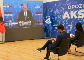 Berisha: Lëpirës Dumani ngre akuzë ndaj Kryemadhit dhe Metës, dhe jo ndaj dhuratëmadhit Edi Rama që miratoi ligjet dhe u mburr publikisht