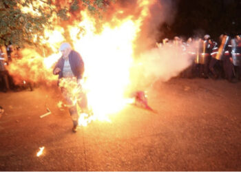 I dogjën të atin në protestë, aktorja: Policët nuk na hodhën ujë