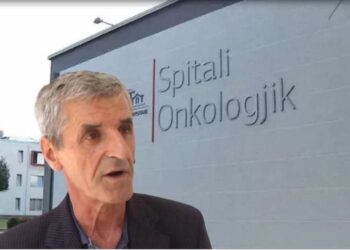 39-vjeçari nderron jete te Onkologjiku, s’i dhanë ilaçin për kimio. I ati me lot në sy: S’më dhanë as recetën ta bleja vetë!